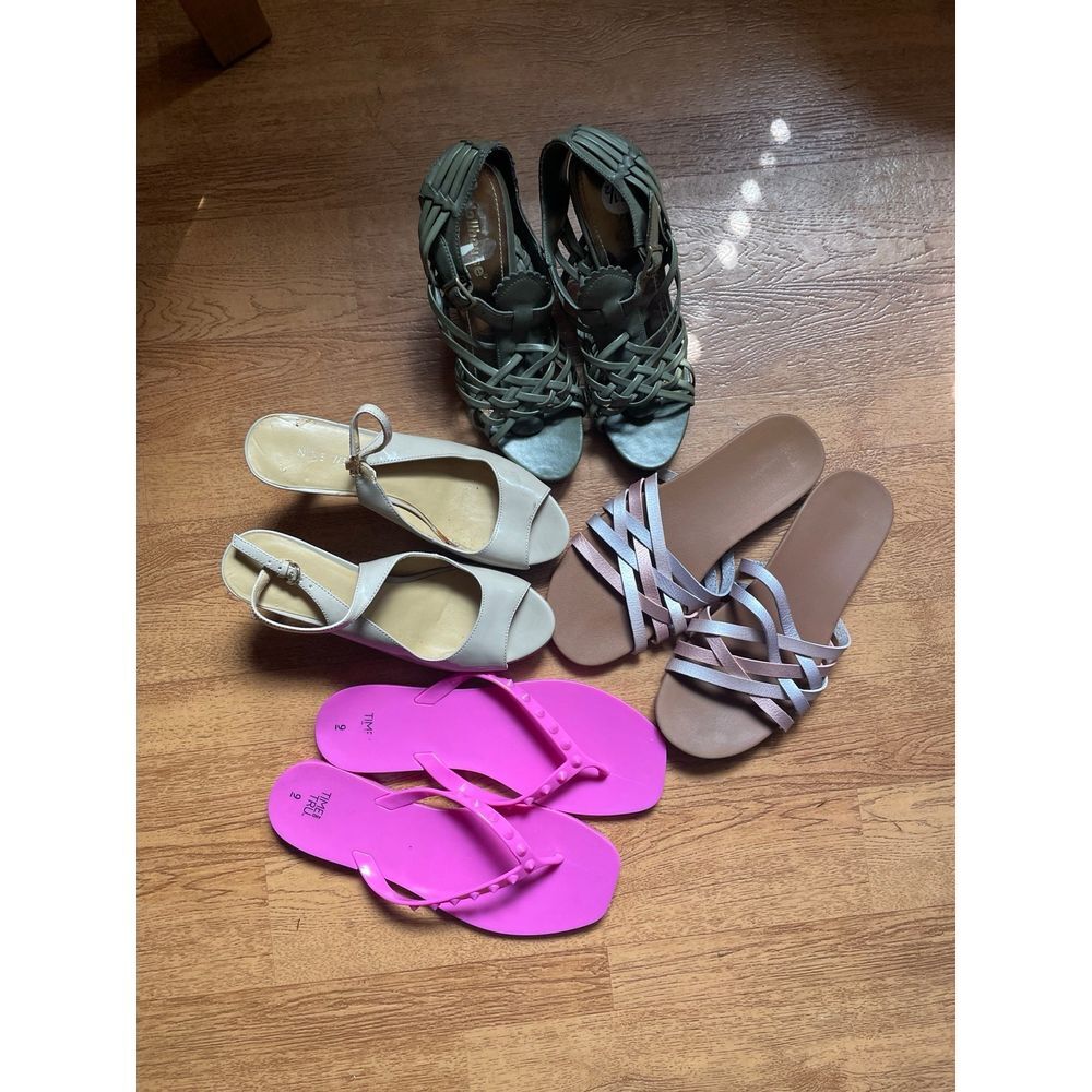 Bundle of shoes